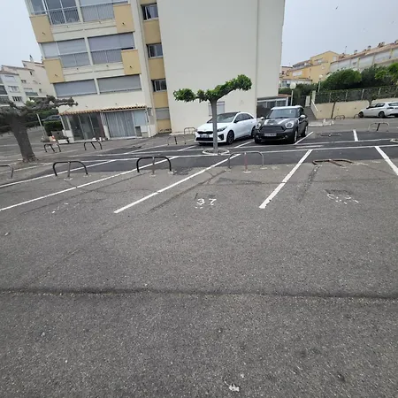 Jolie Avec Piscine Prive Lägenhet Agde